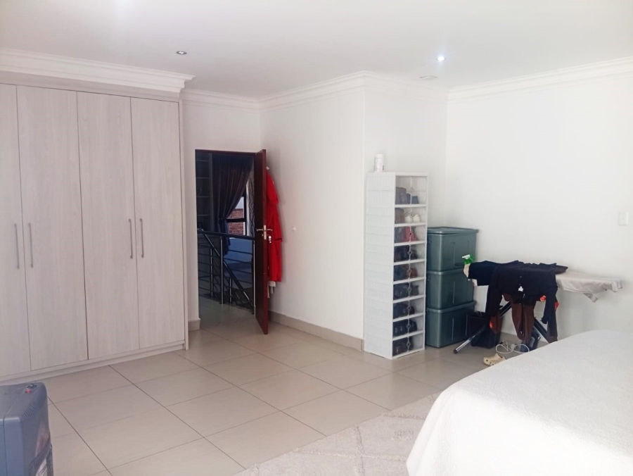 4 Bedroom Property for Sale in Heuwelsig Free State